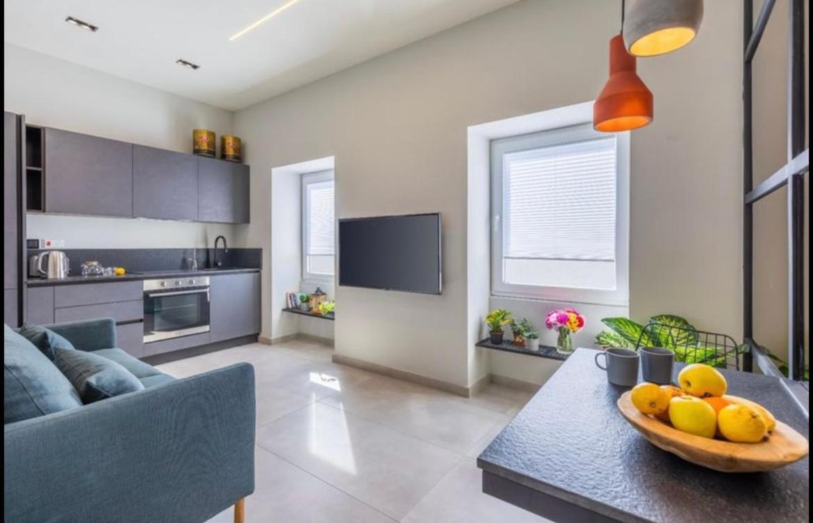 New - Designer Finished 1 Bedroom Apartment A 5 Minutes Ferry Away From Valletta Mosta Exterior foto